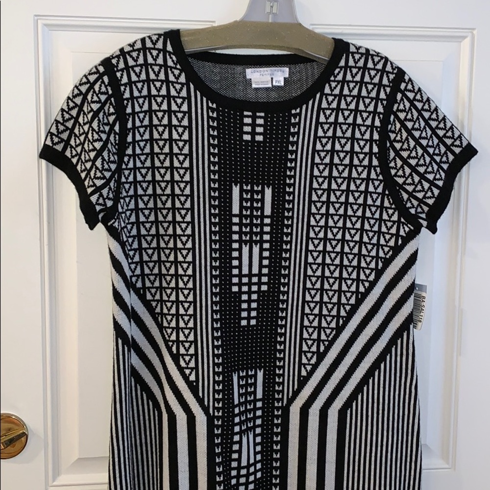 Very cute geometric print sweater dress